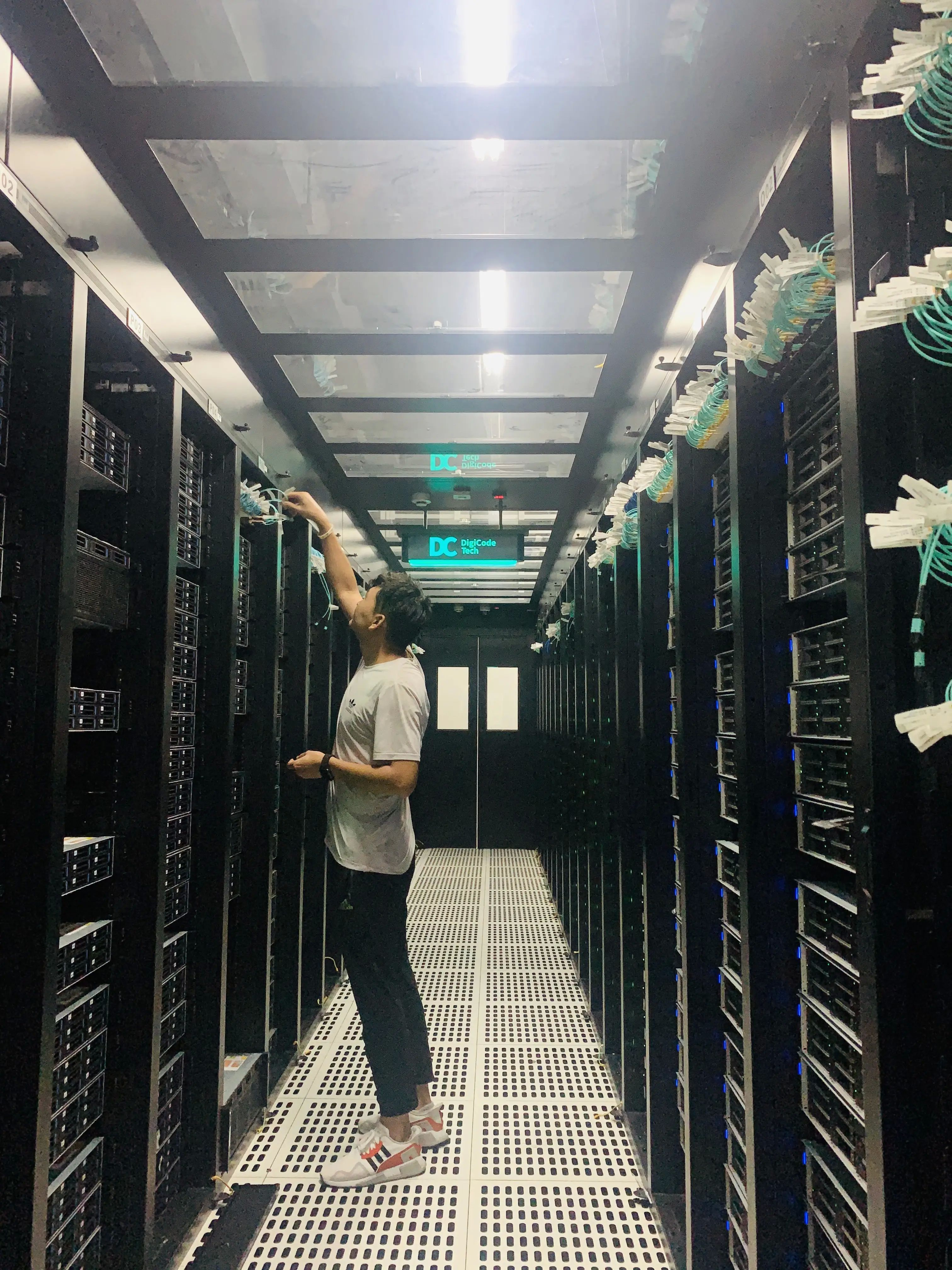 西安高防服务器：为您的业务筑起铜墙铁壁